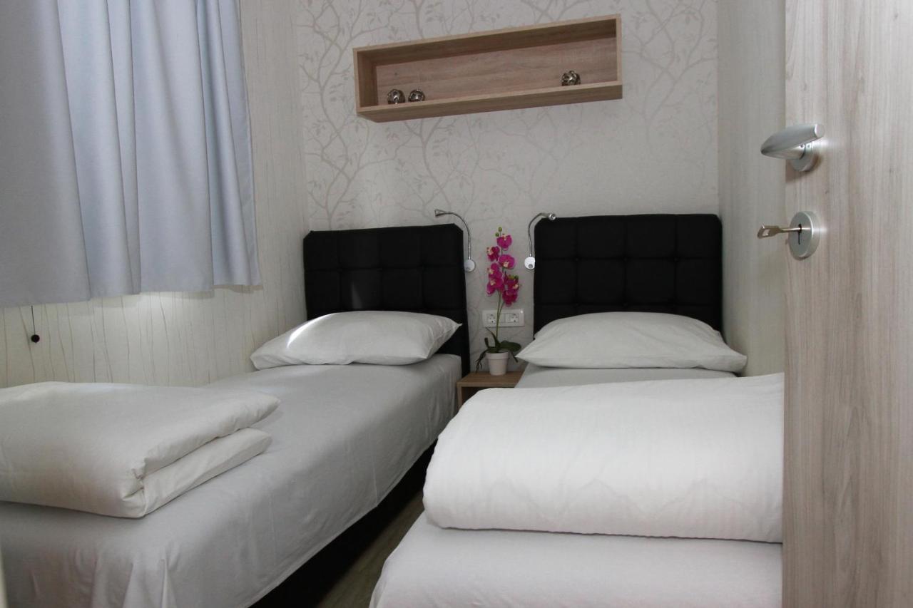 Mobile Homes Camp Galeb Omiš Extérieur photo